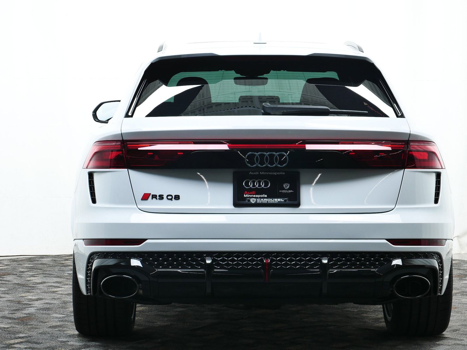 Thumbnail: 2025 Audi RS Q8 - 5
