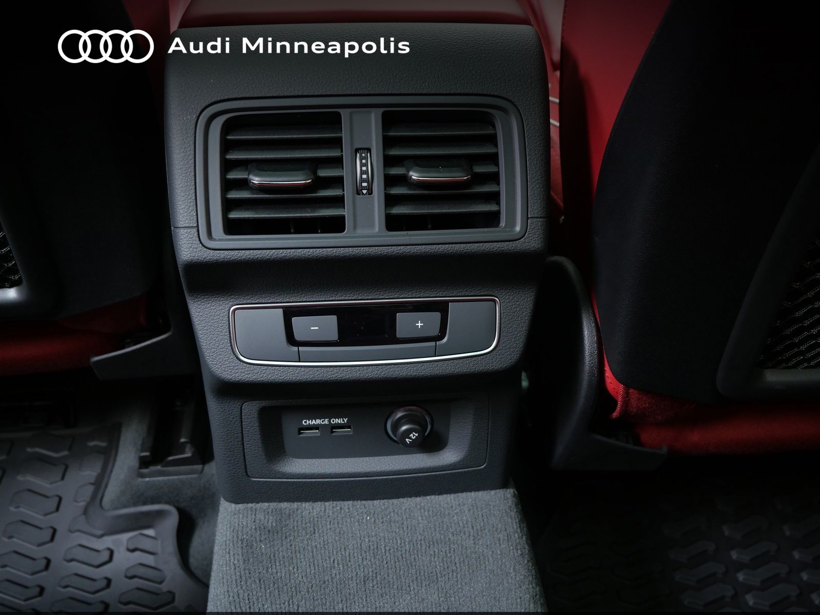 Thumbnail: 2023 Audi SQ5 - 18