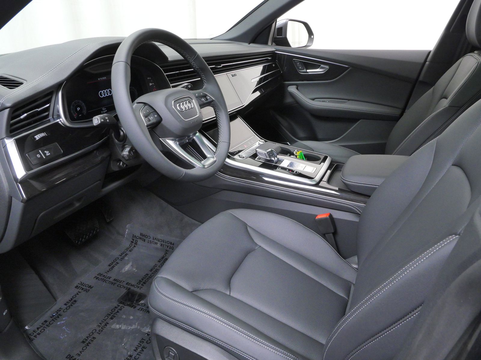 Thumbnail: 2026 Audi Q8 - 2