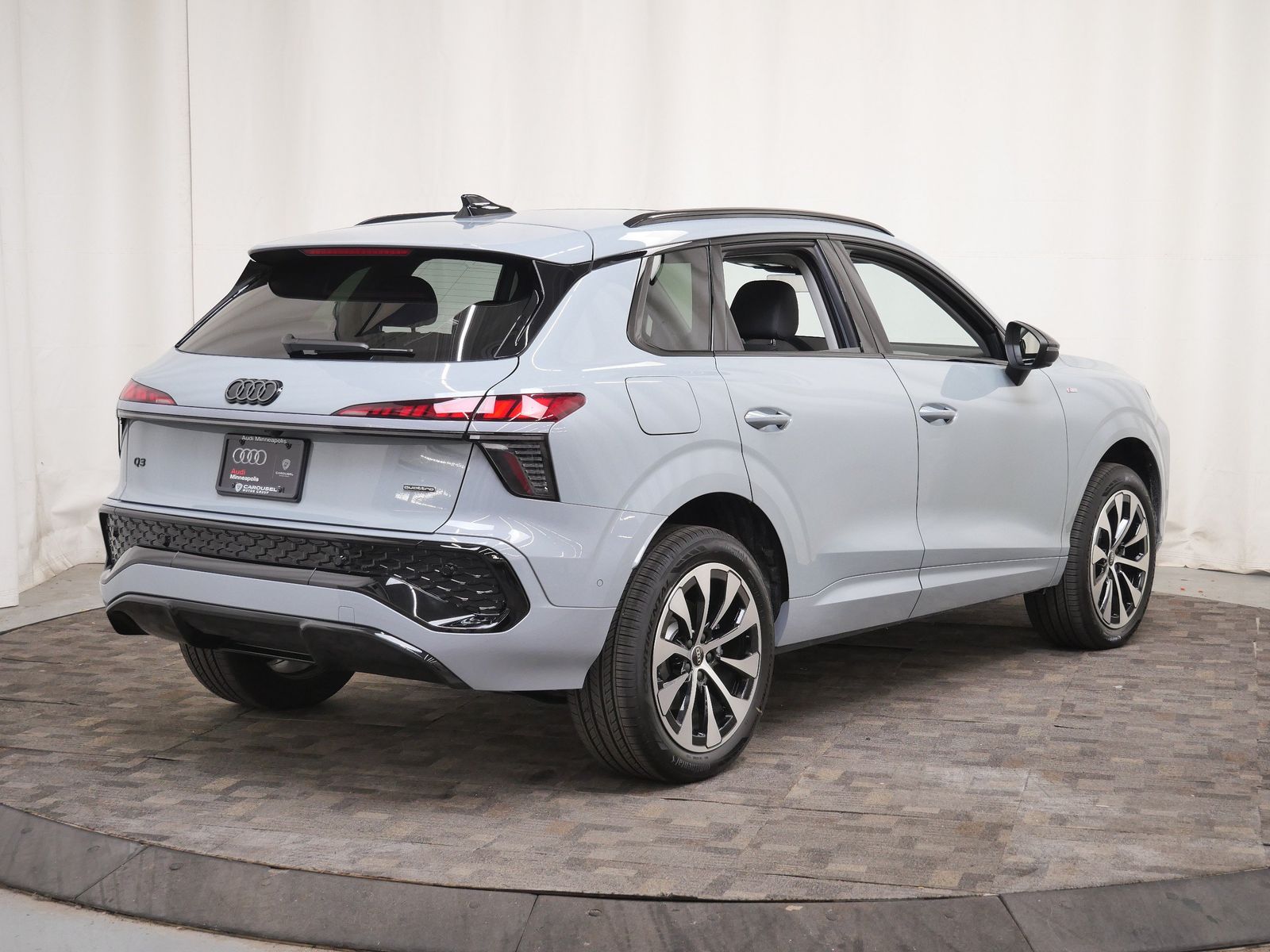 Thumbnail: 2026 Audi Q3 - 6