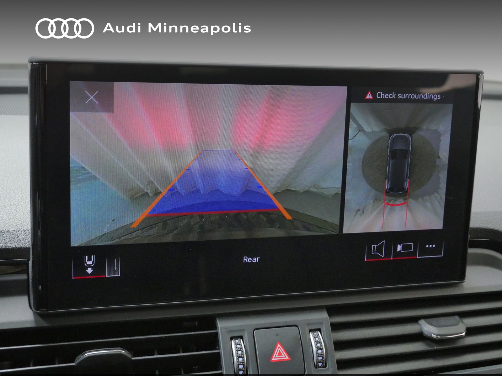Thumbnail: 2023 Audi Q5 - 32