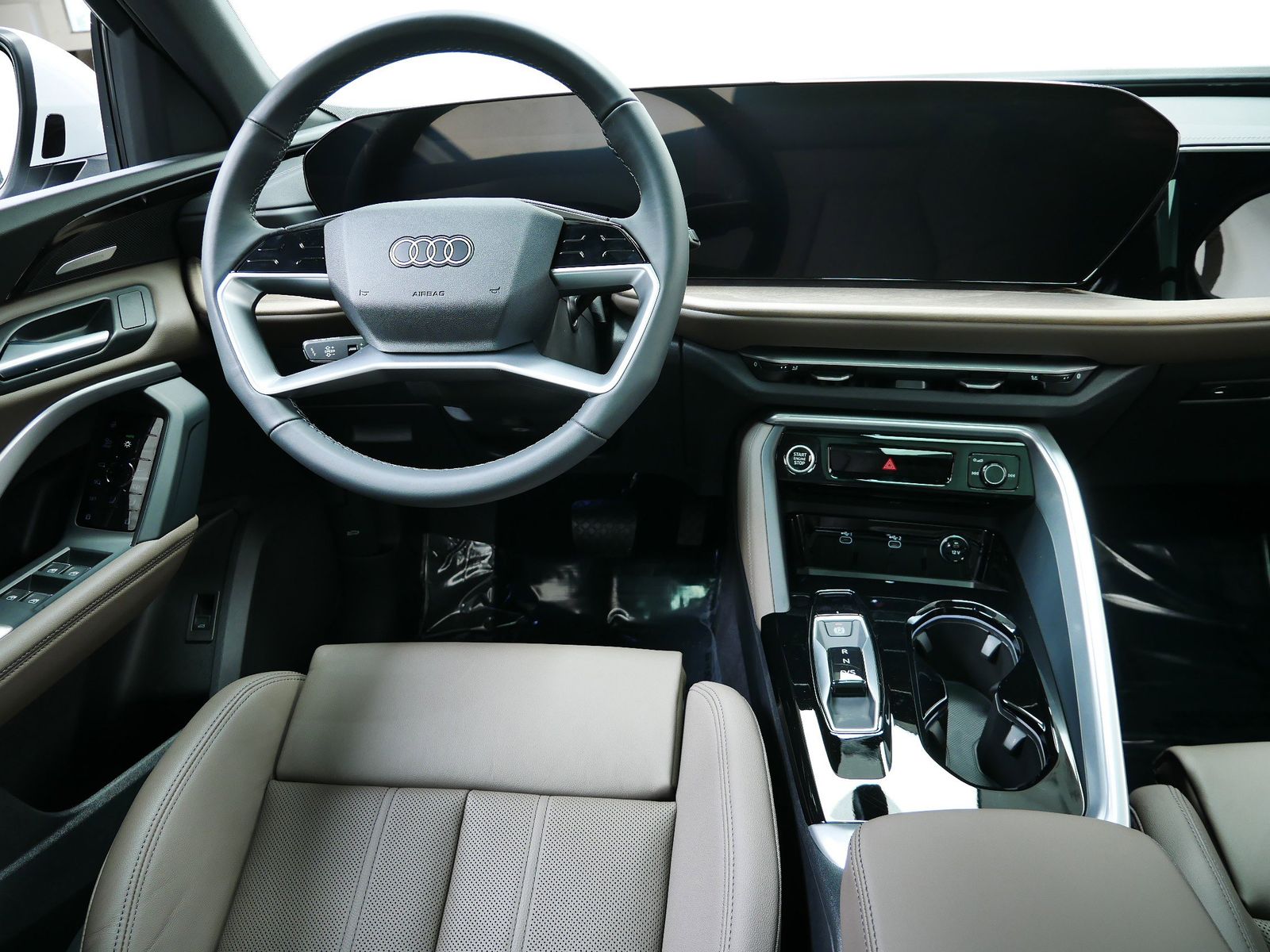 Thumbnail: 2025 Audi Q5 - 14