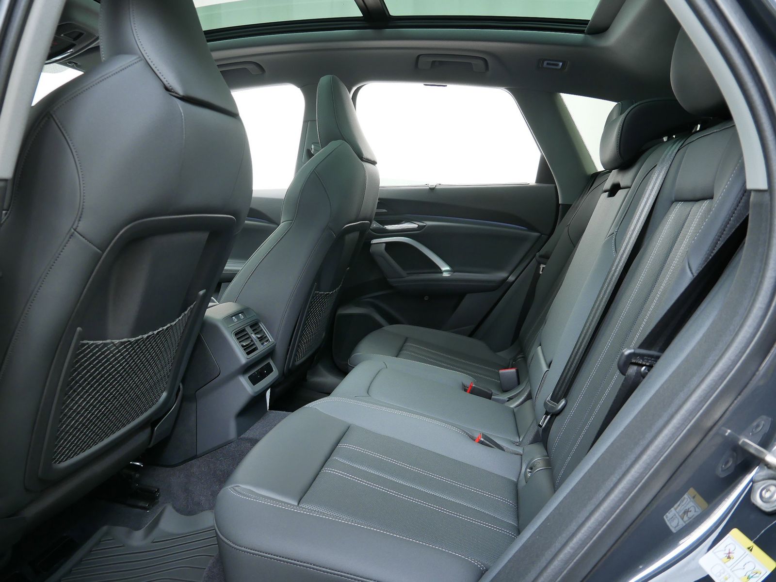 Thumbnail: 2025 Audi Q5 - 12