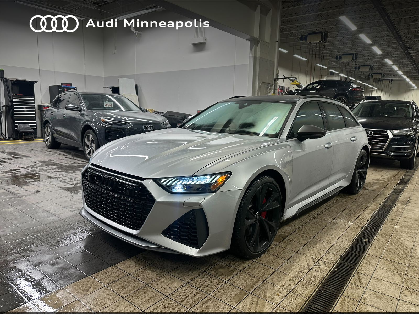 Thumbnail: 2025 Audi RS 6 - 5