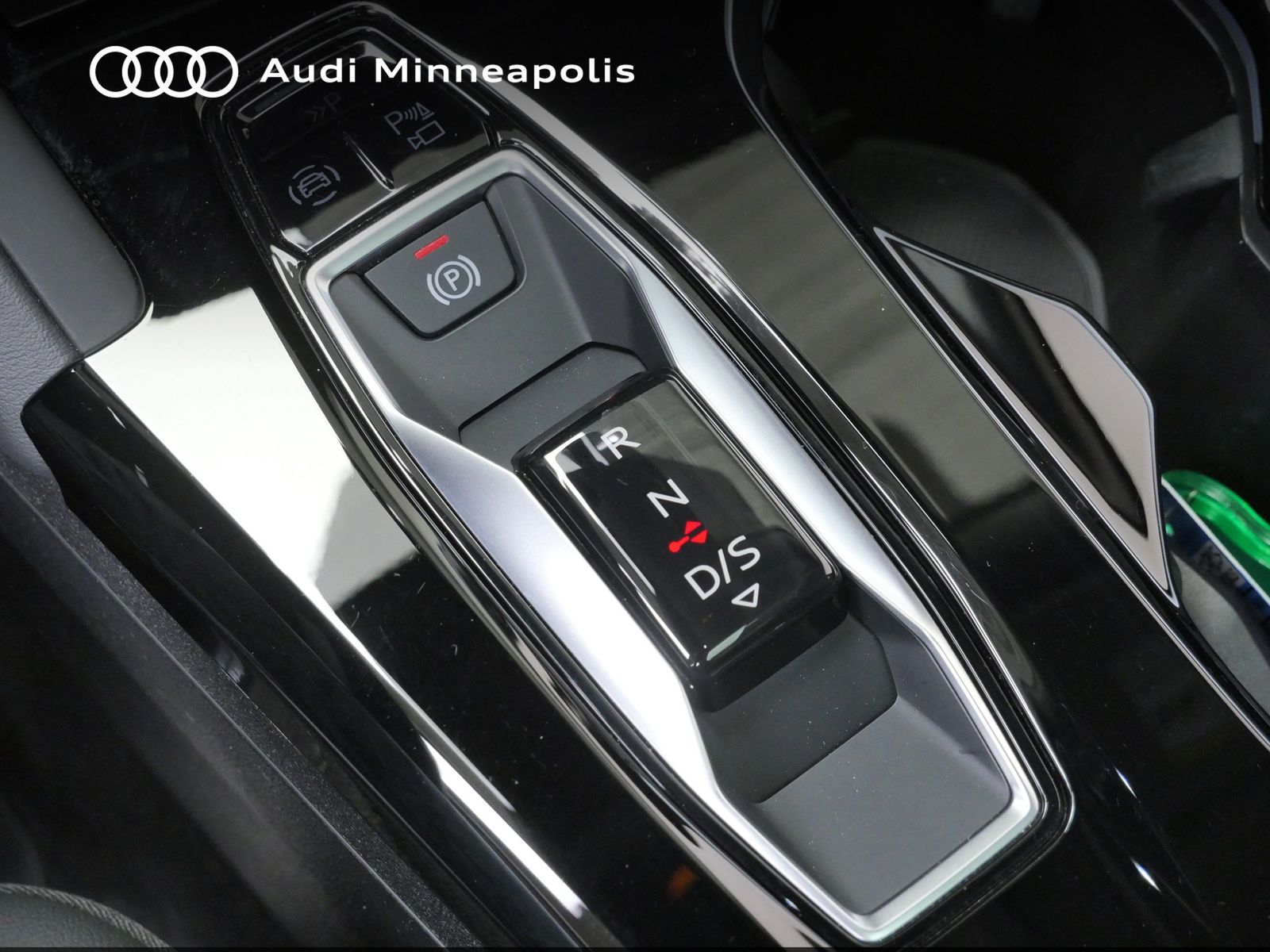 Thumbnail: 2025 Audi Q5 - 30