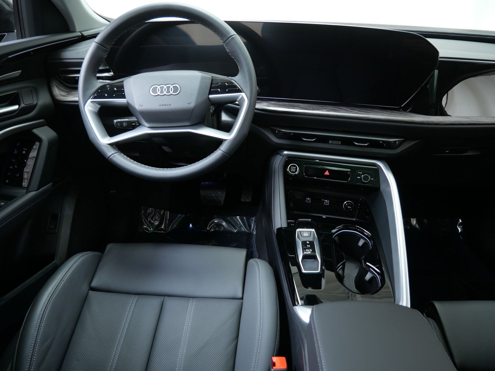 Thumbnail: 2025 Audi Q5 - 14