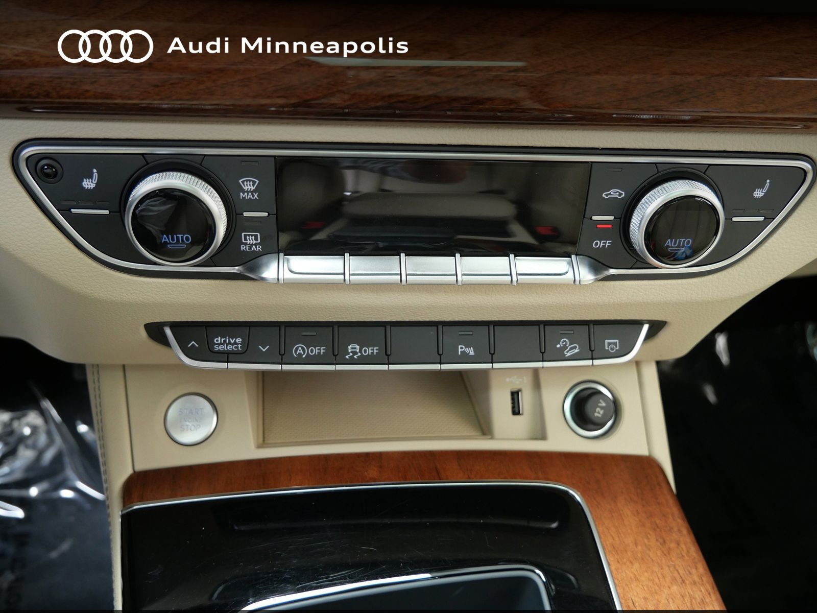 Thumbnail: 2023 Audi Q5 - 26