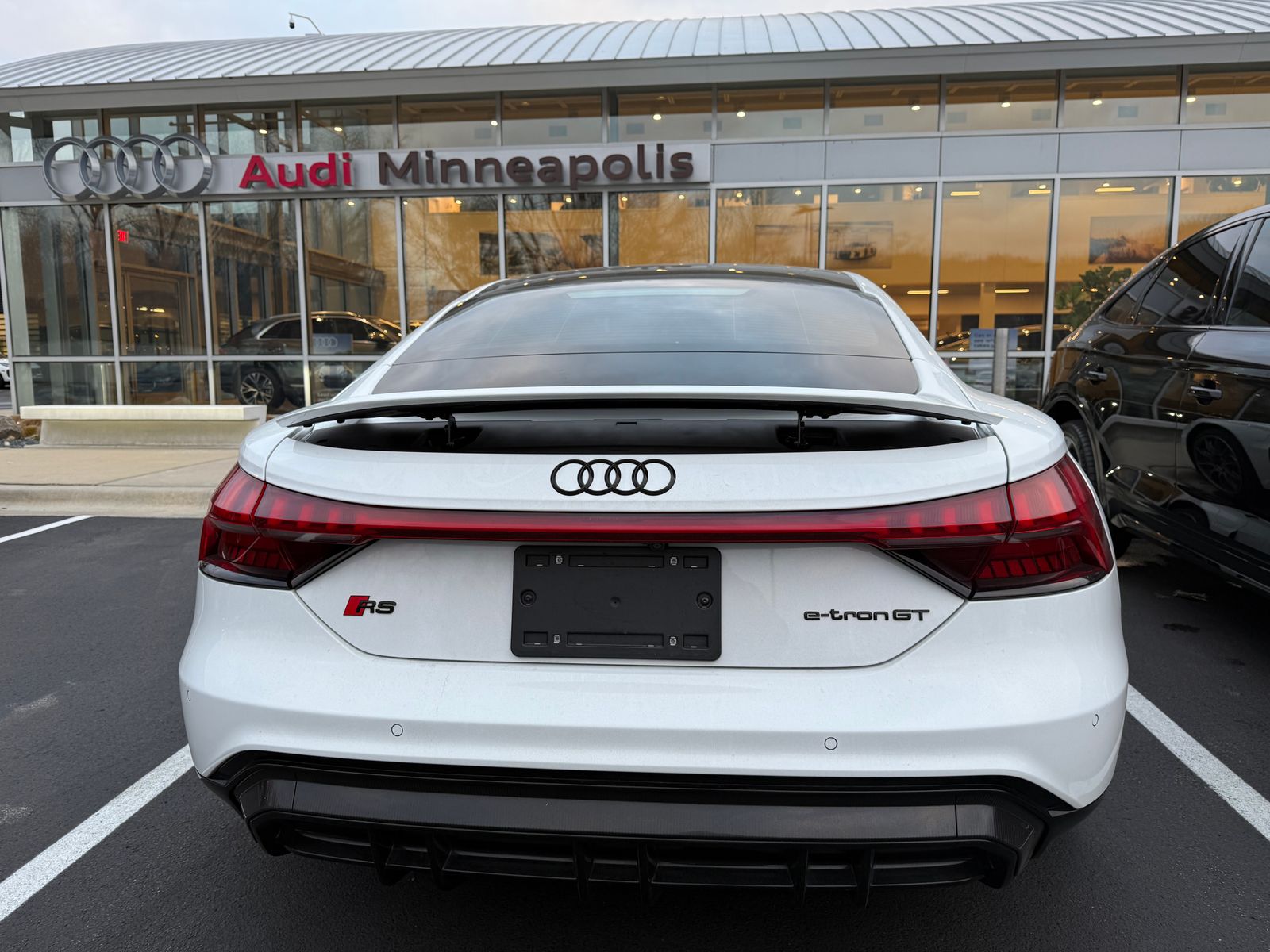 Thumbnail: 2023 Audi RS e-tron GT - 3