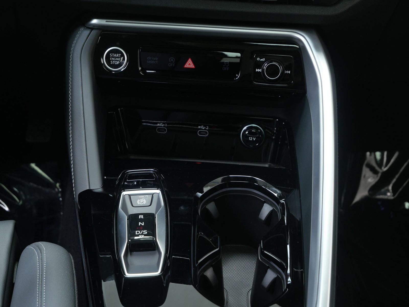 Thumbnail: 2026 Audi Q5 - 15