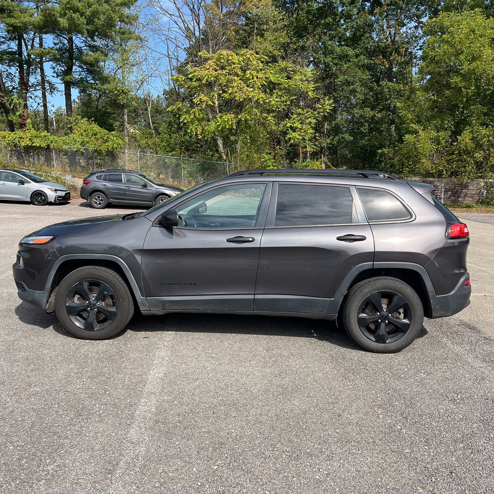 Thumbnail: 2016 Jeep Cherokee - 3