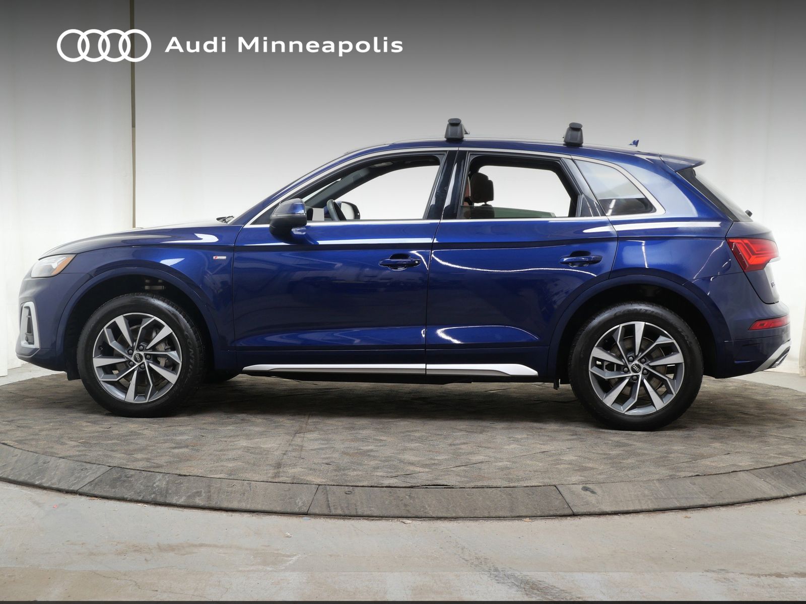 Thumbnail: 2023 Audi Q5 - 3