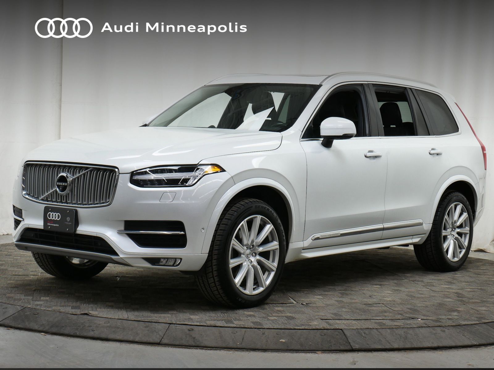 2018 Volvo XC90 T6 Inscription -
                  Golden Valley, MN