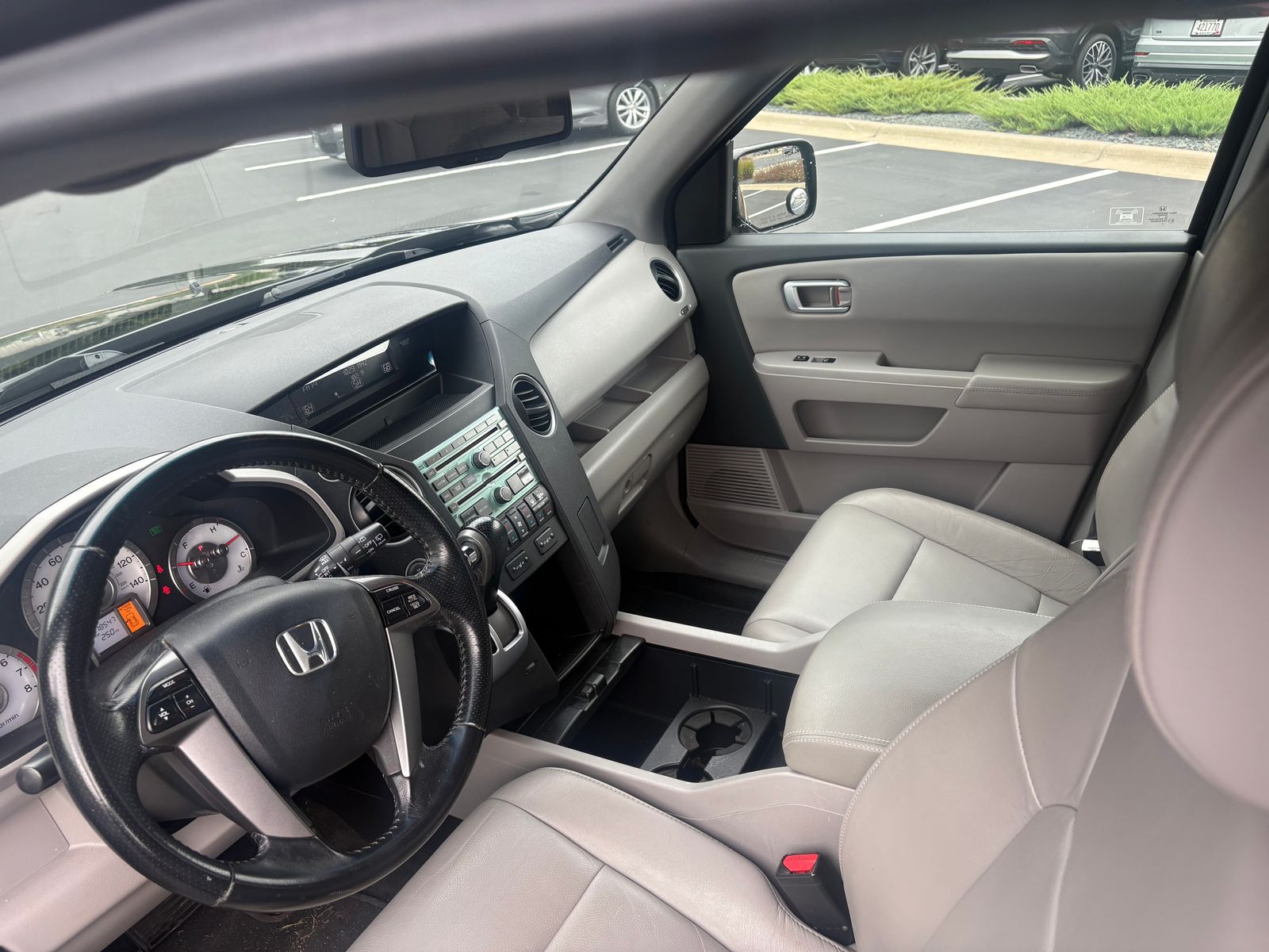 Thumbnail: 2011 Honda Pilot - 2