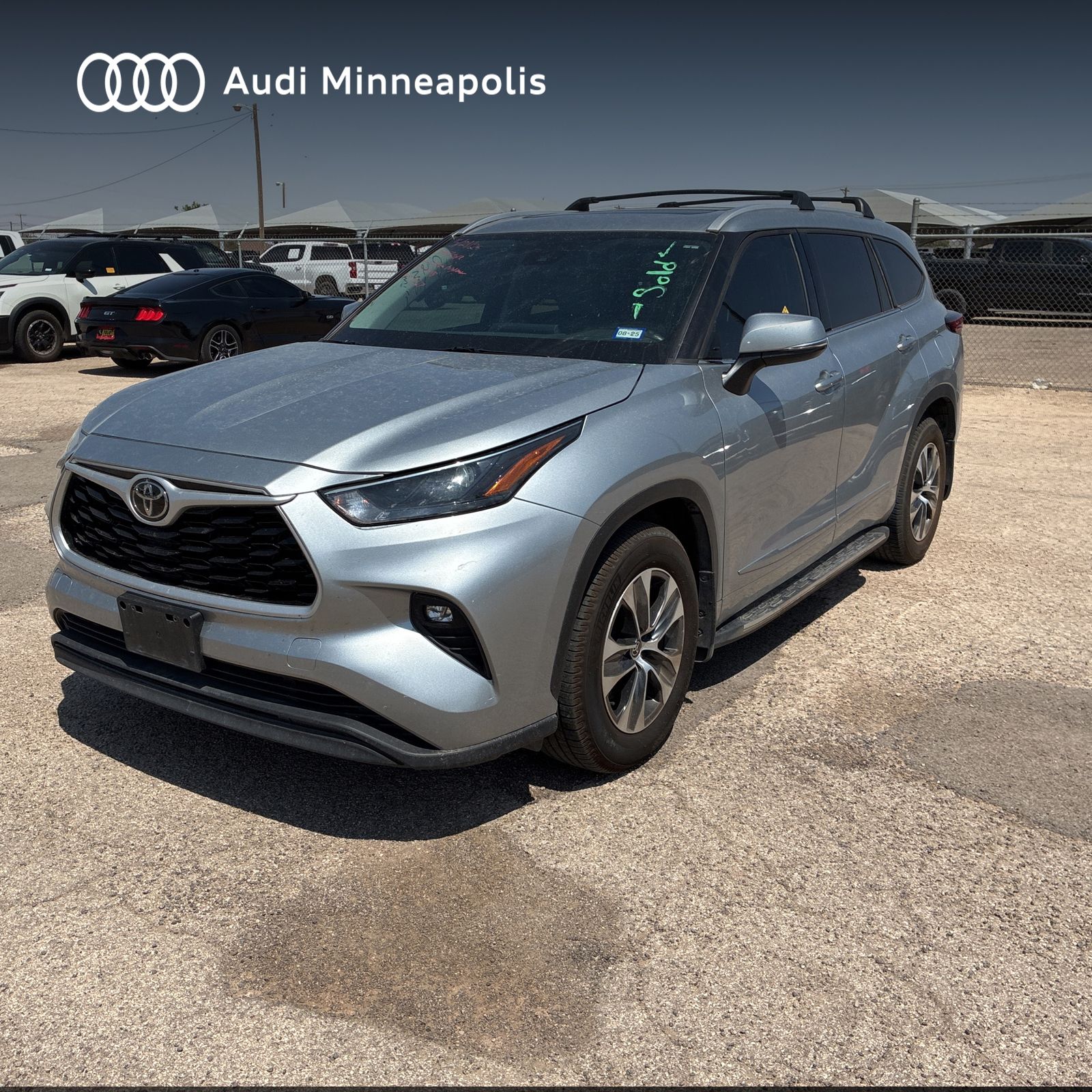 2022 Toyota Highlander XLE -
                  Golden Valley, MN