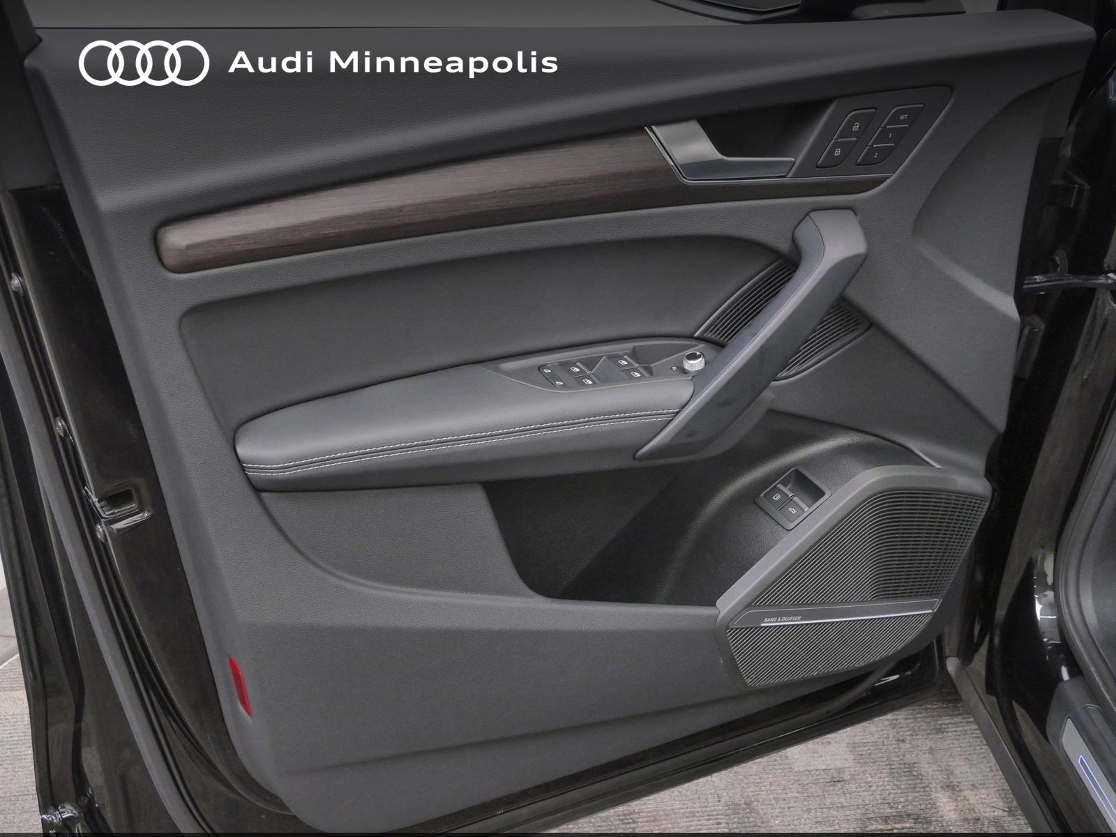 Thumbnail: 2025 Audi Q5 - 12
