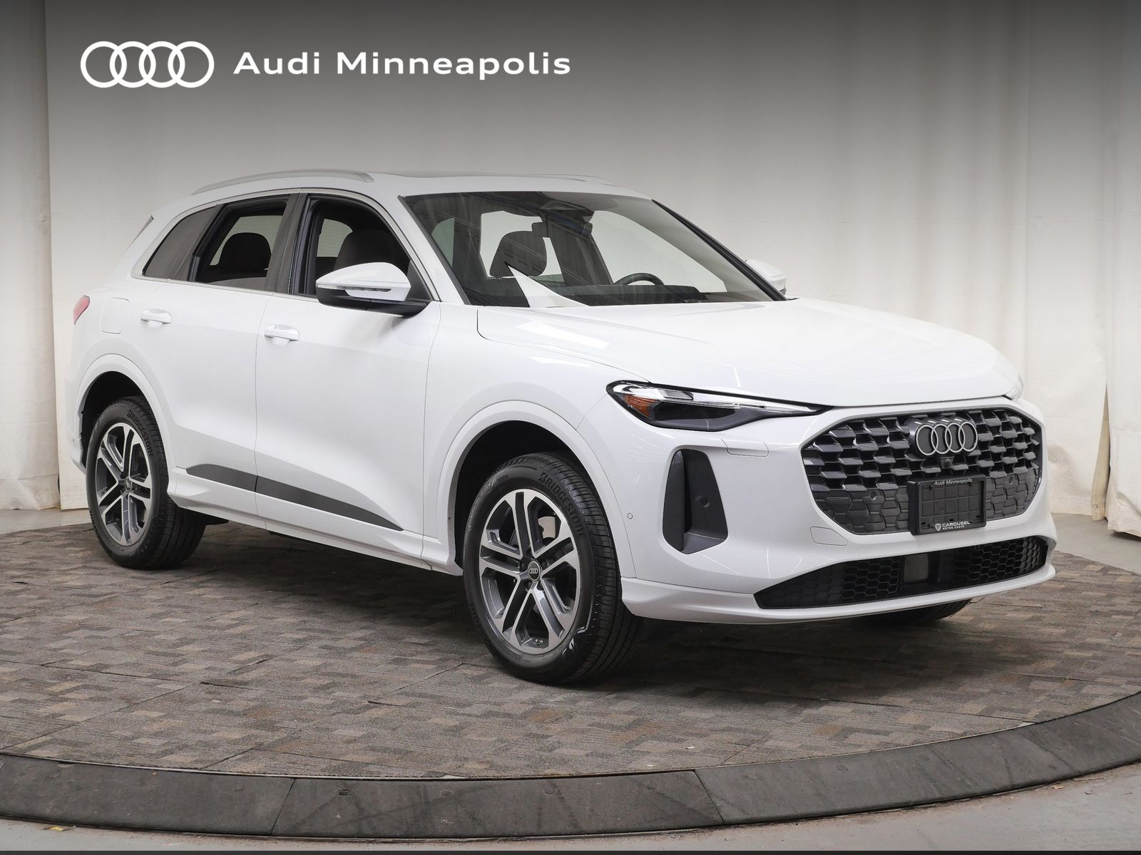 Thumbnail: 2025 Audi Q5 - 10