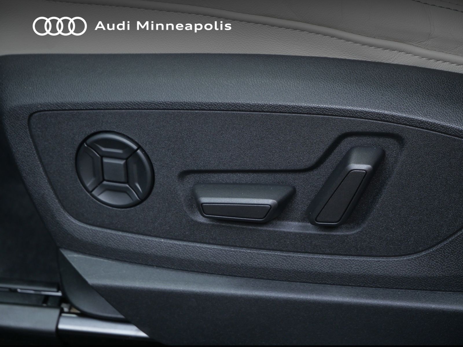 Thumbnail: 2024 Audi Q8 e-tron - 13