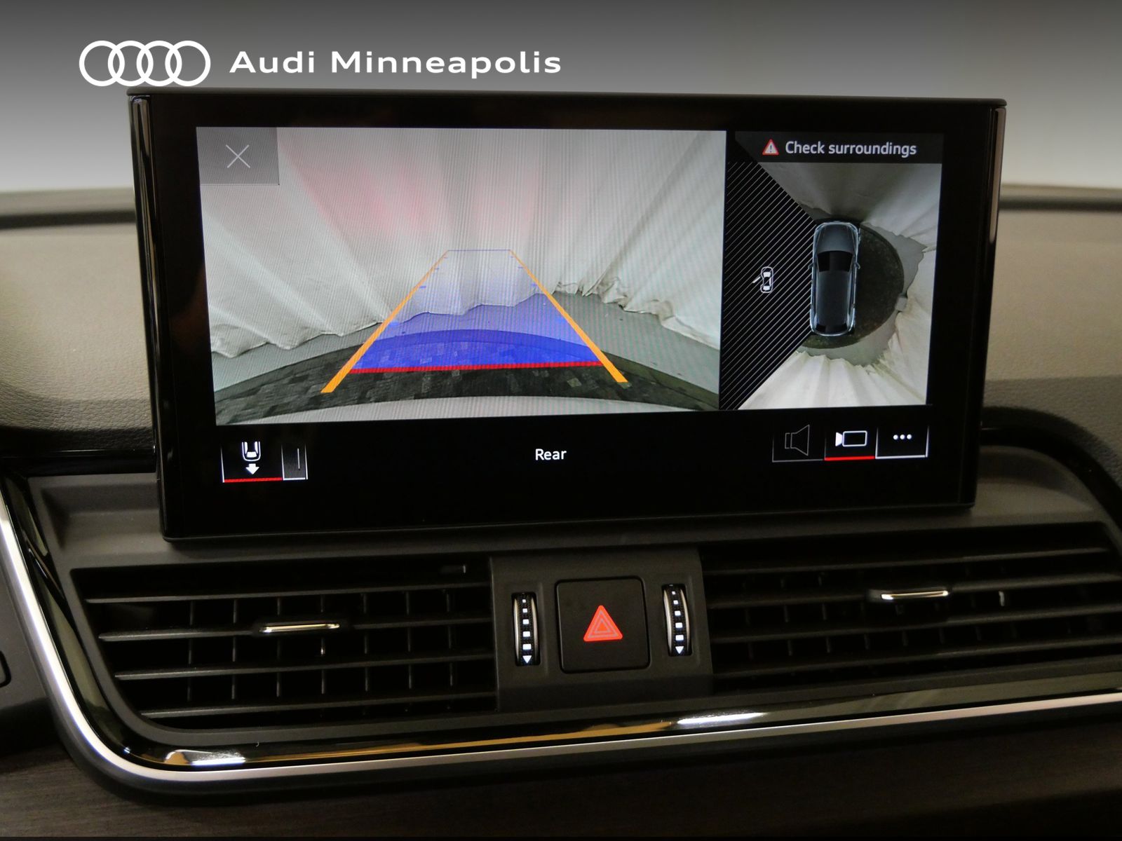 Thumbnail: 2025 Audi Q5 - 32