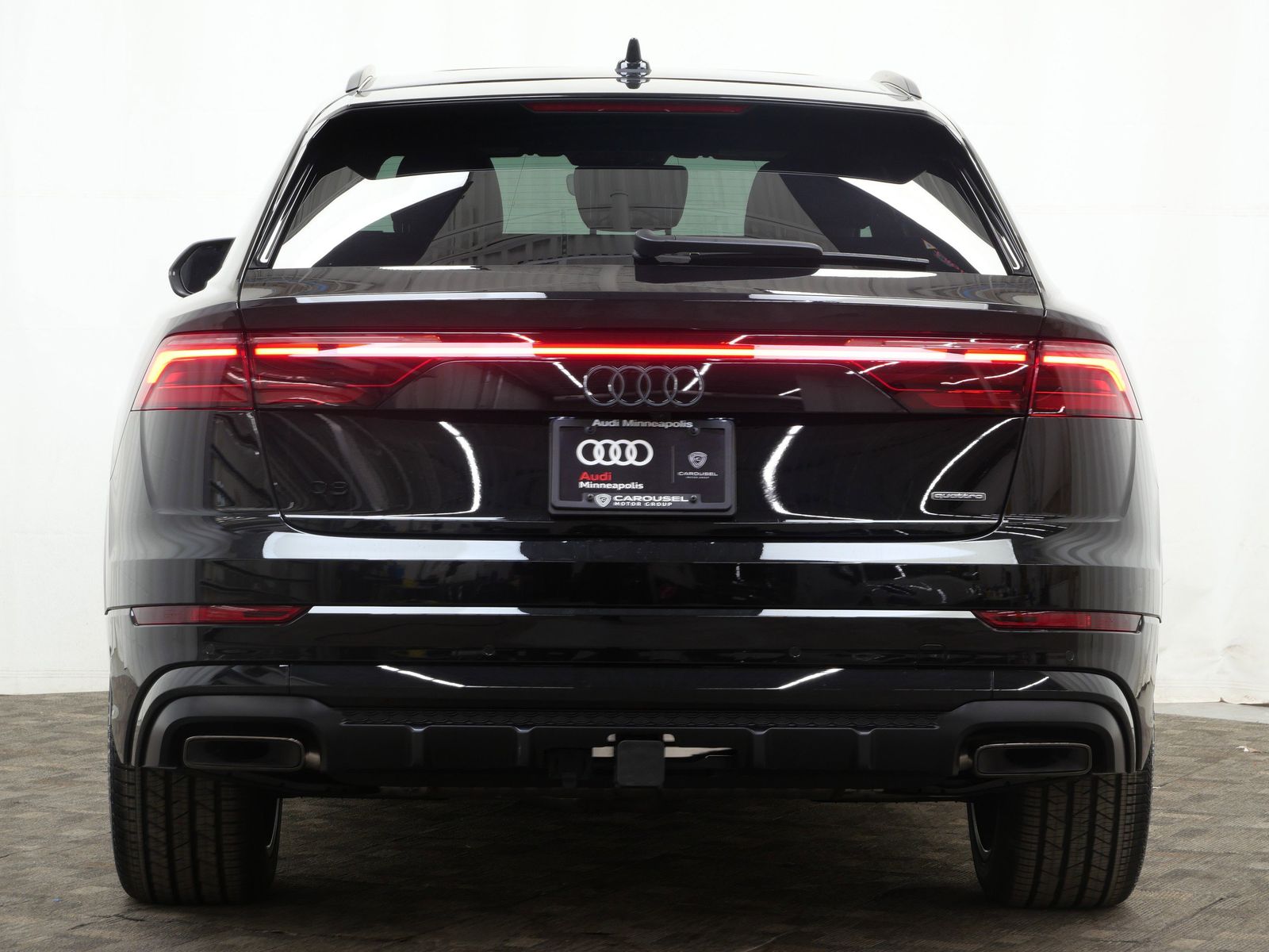 Thumbnail: 2026 Audi Q8 - 5