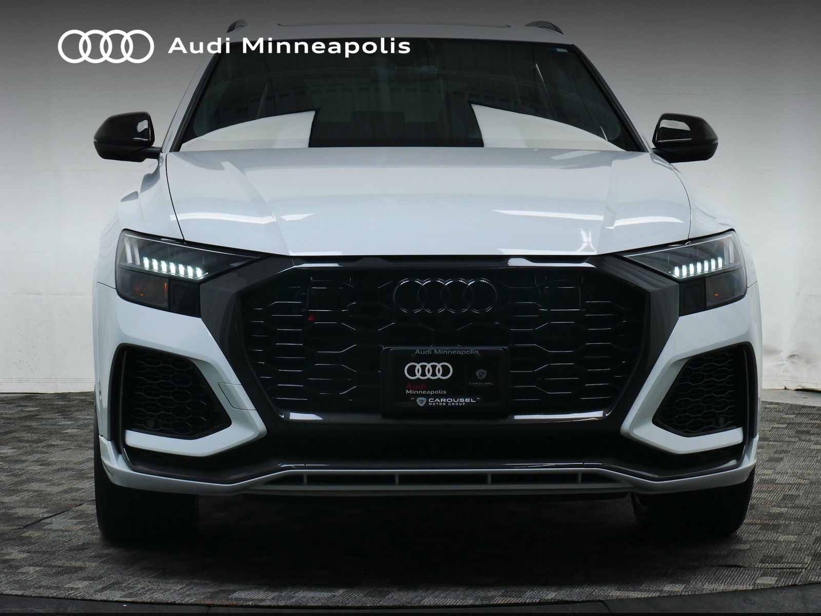 Thumbnail: 2020 Audi RS Q8 - 10