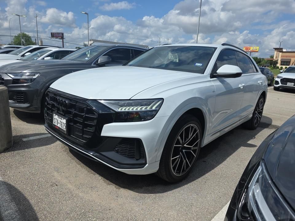 Thumbnail: 2023 Audi Q8 - 1