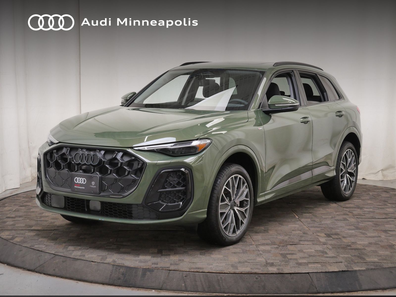 Thumbnail: 2026 Audi Q5 - 1