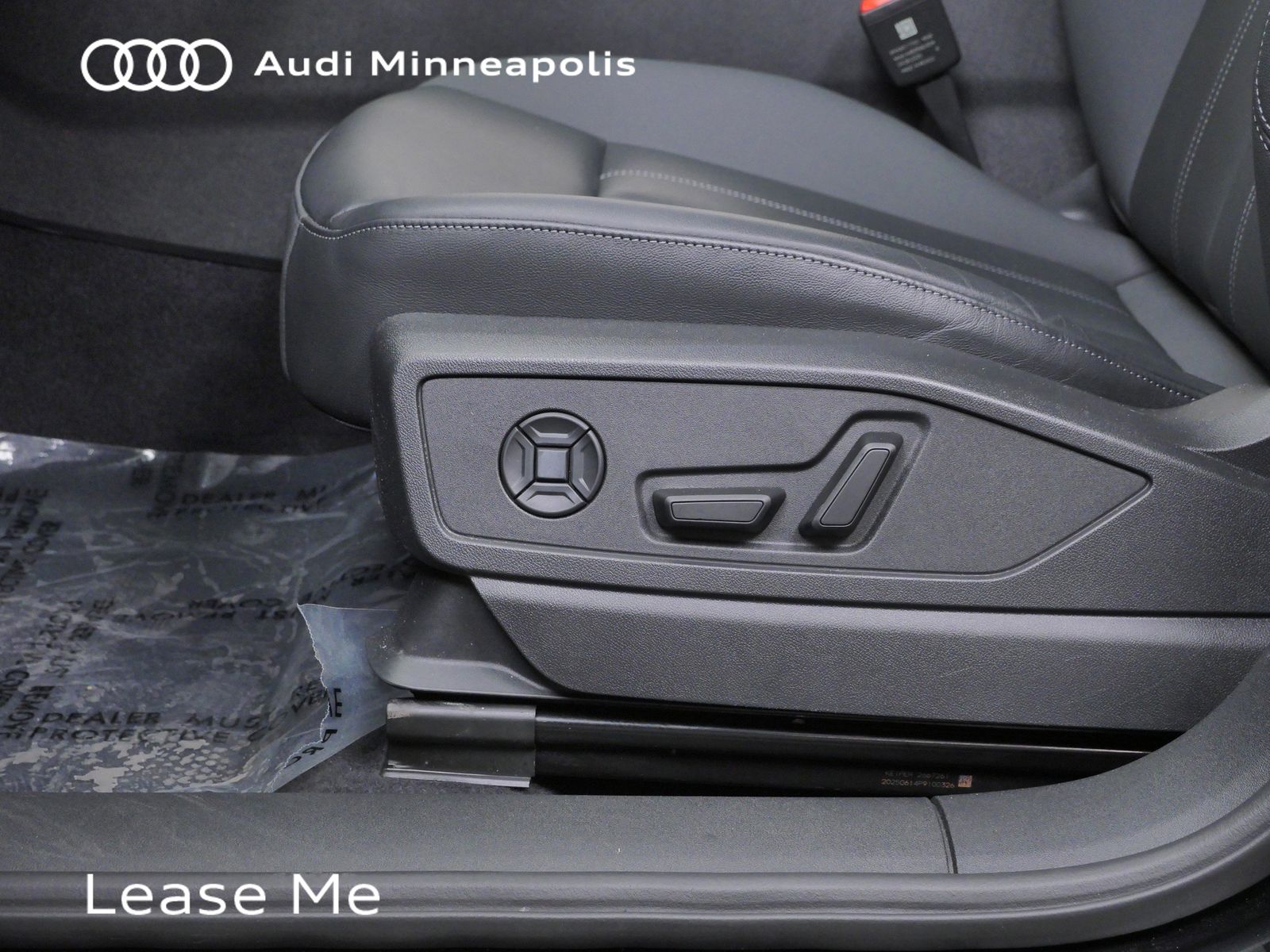 Thumbnail: 2025 Audi Q5 - 13