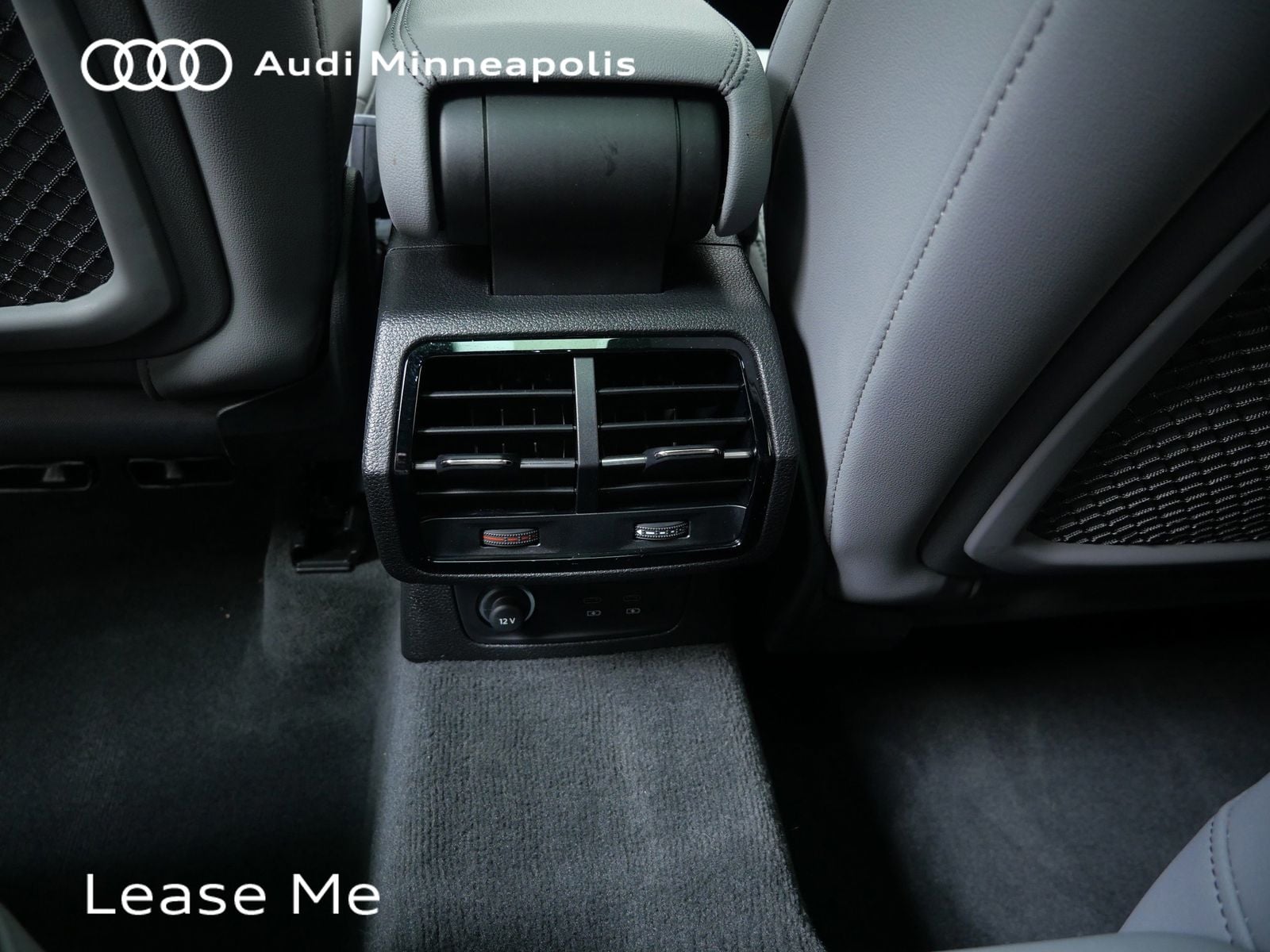 Thumbnail: 2025 Audi Q3 - 17