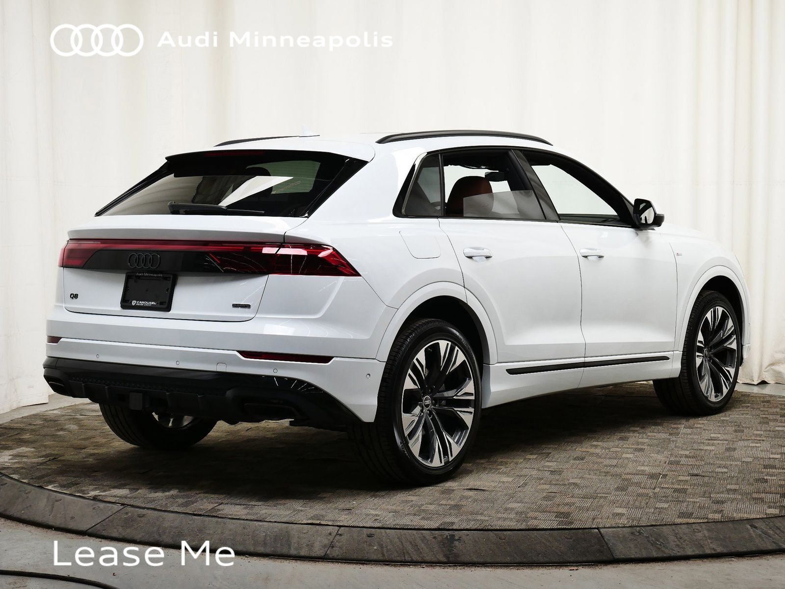 Thumbnail: 2026 Audi Q8 - 7