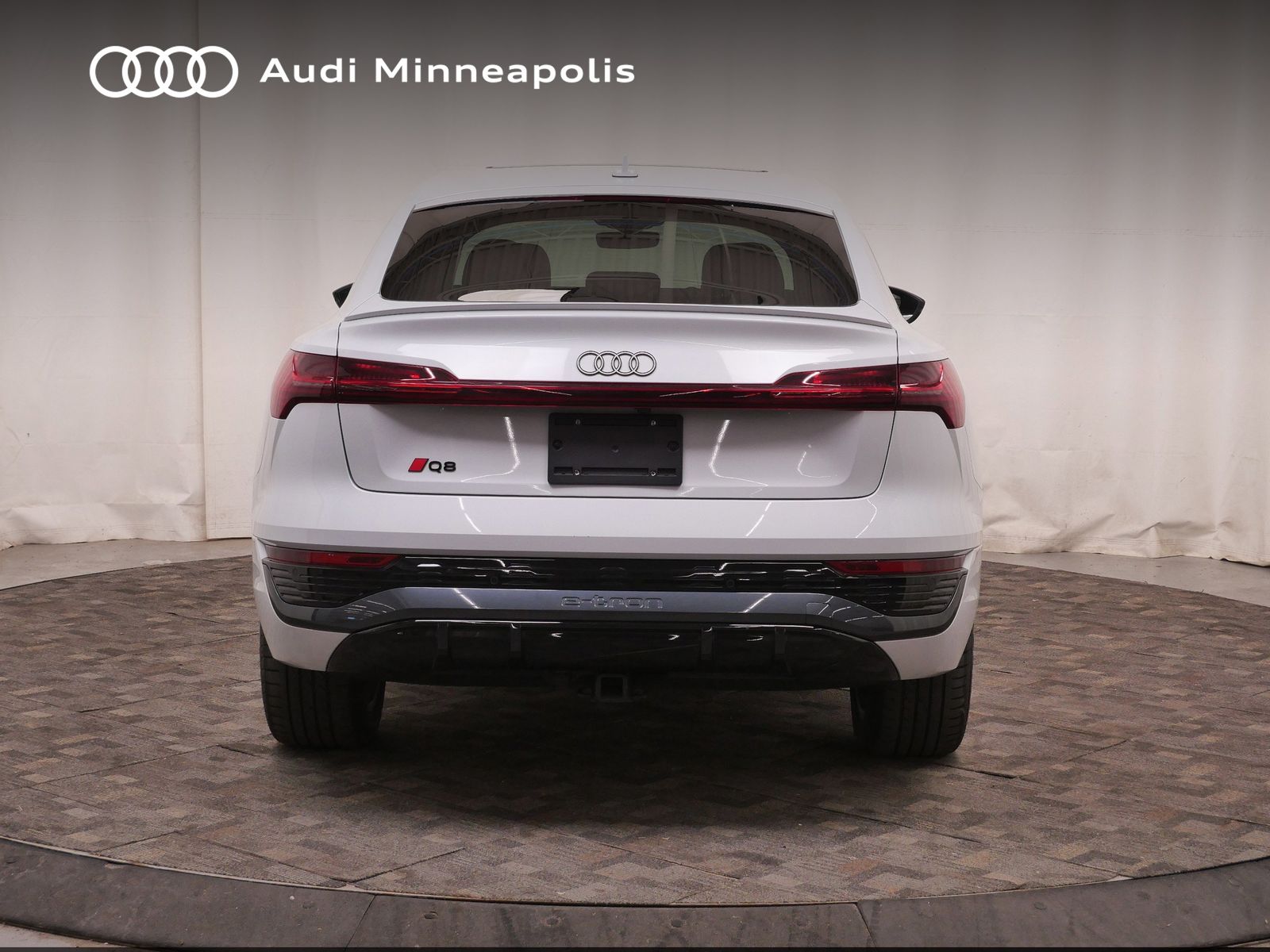 Thumbnail: 2024 Audi Q8 e-tron - 5