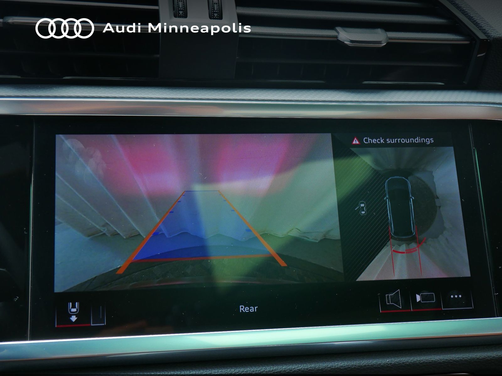 Thumbnail: 2025 Audi Q3 - 33