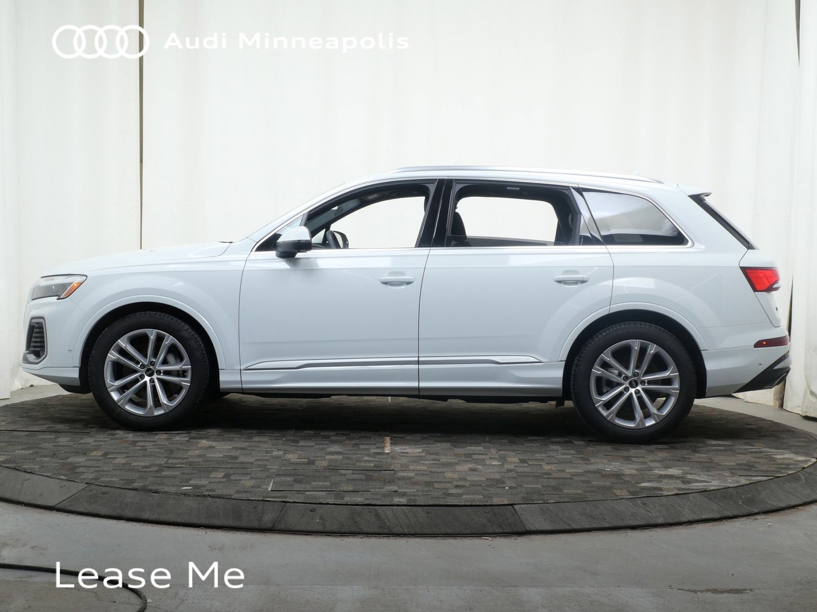 Thumbnail: 2026 Audi Q7 - 3