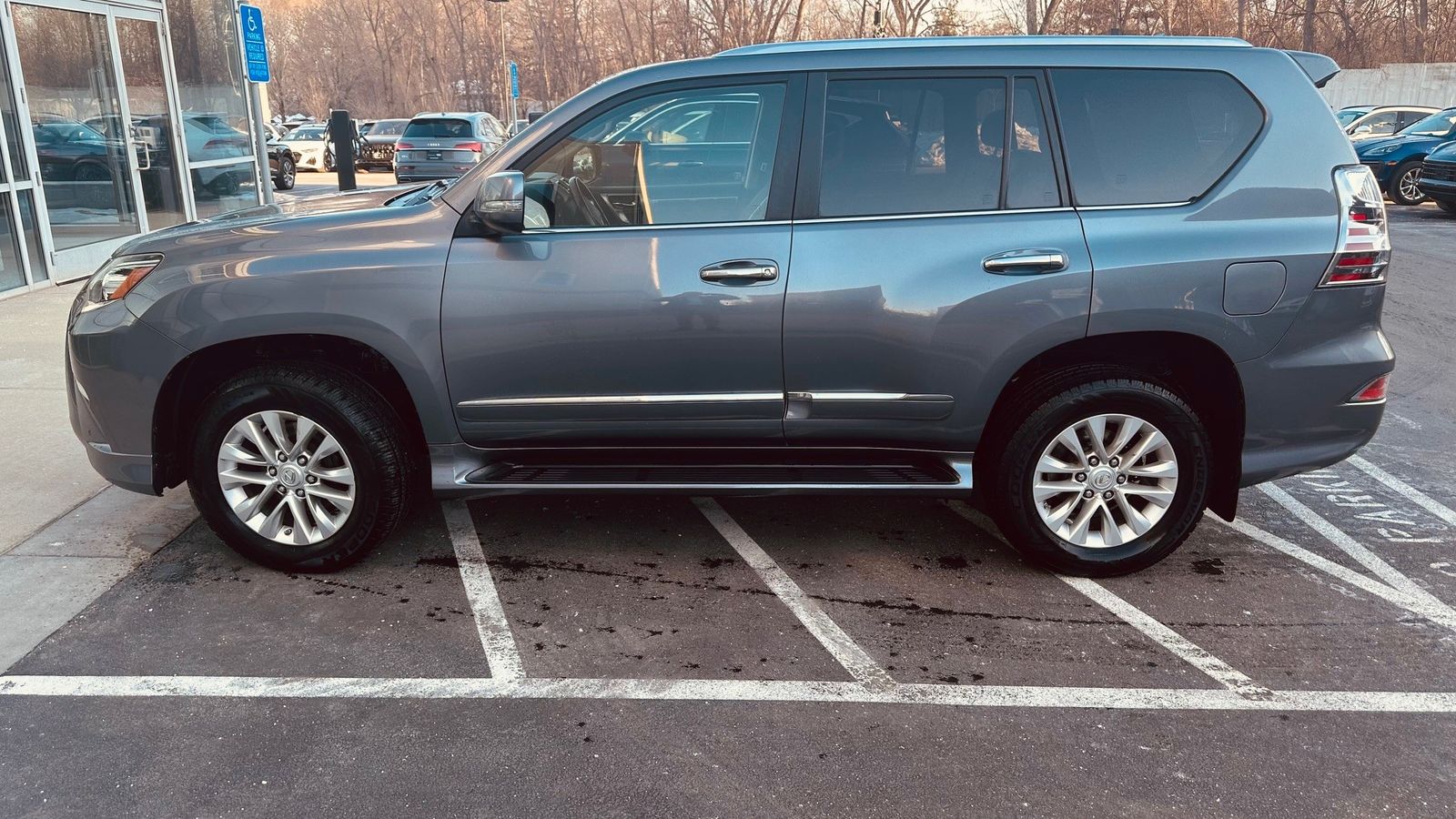 Thumbnail: 2015 Lexus GX - 2