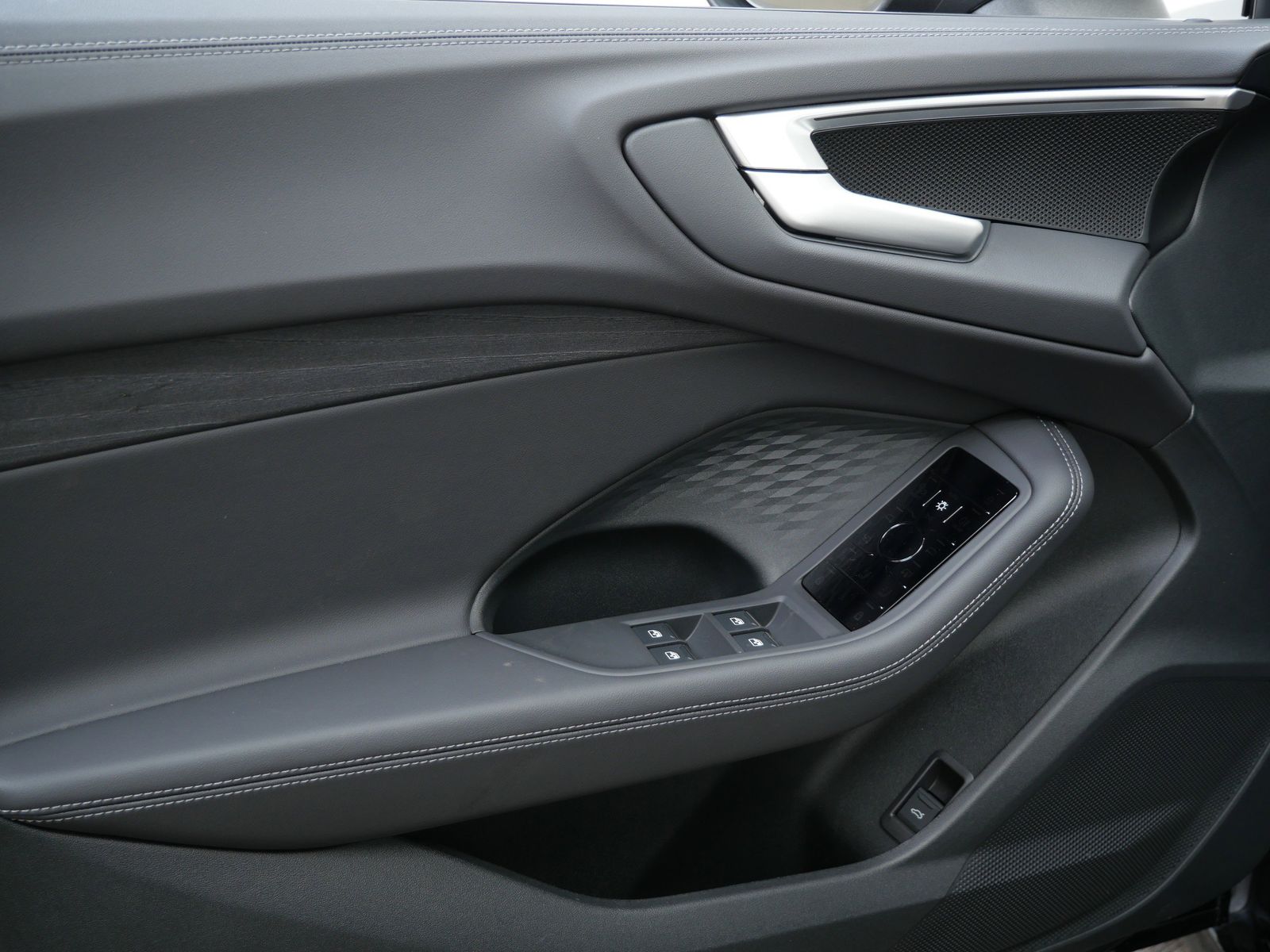 Thumbnail: 2025 Audi A5 - 10