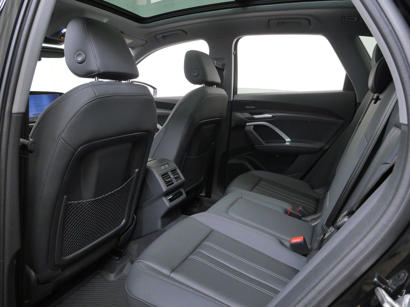 Thumbnail: 2026 Audi Q5 - 13