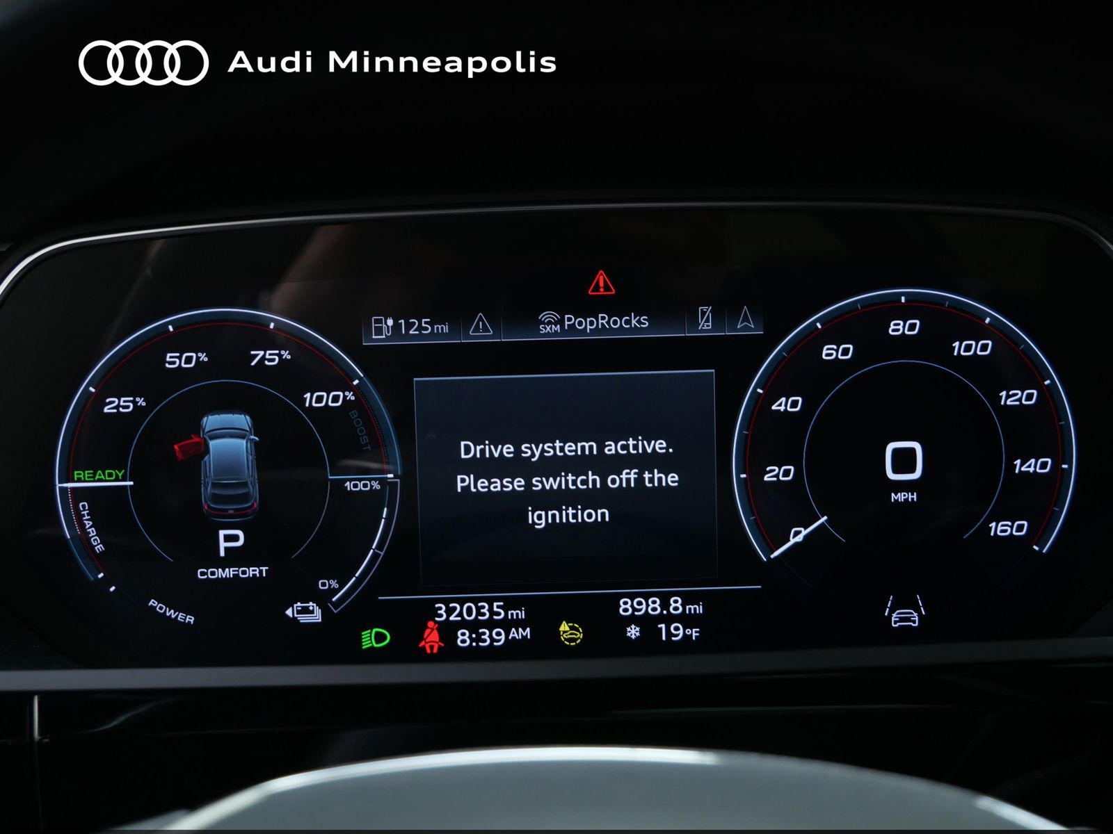 Thumbnail: 2022 Audi e-tron S - 30