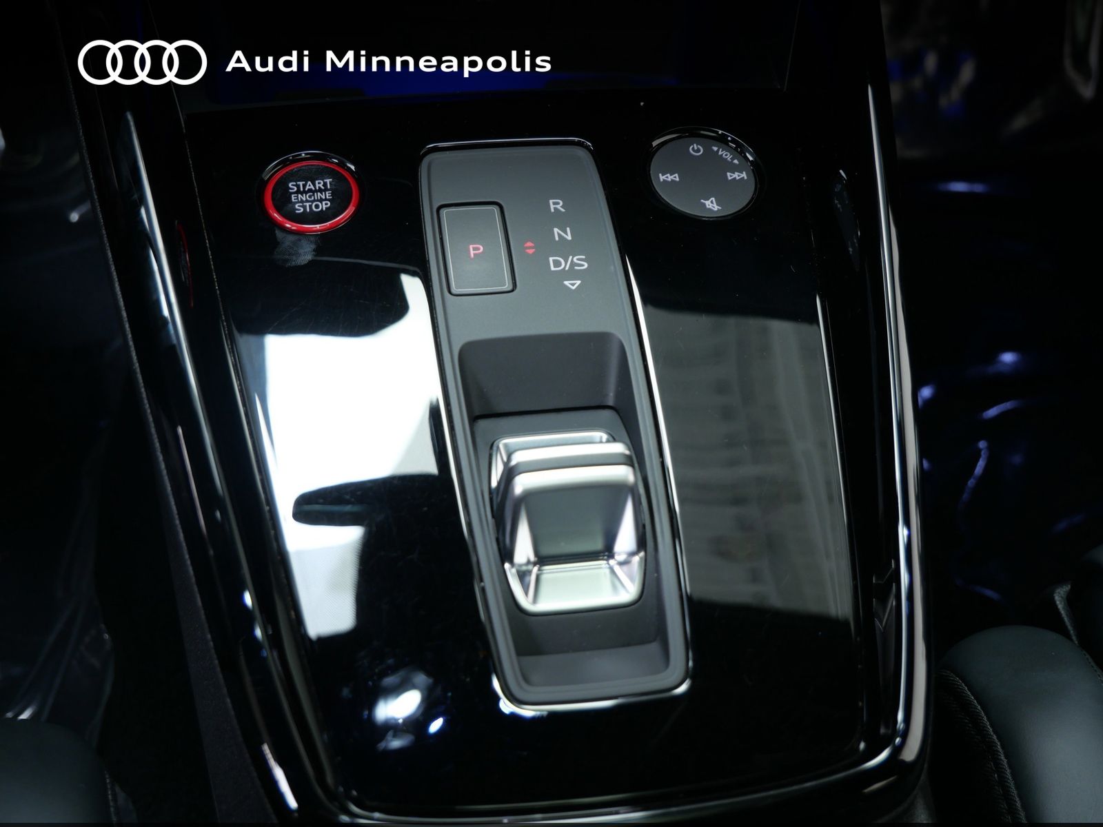 Thumbnail: 2024 Audi RS 3 - 25