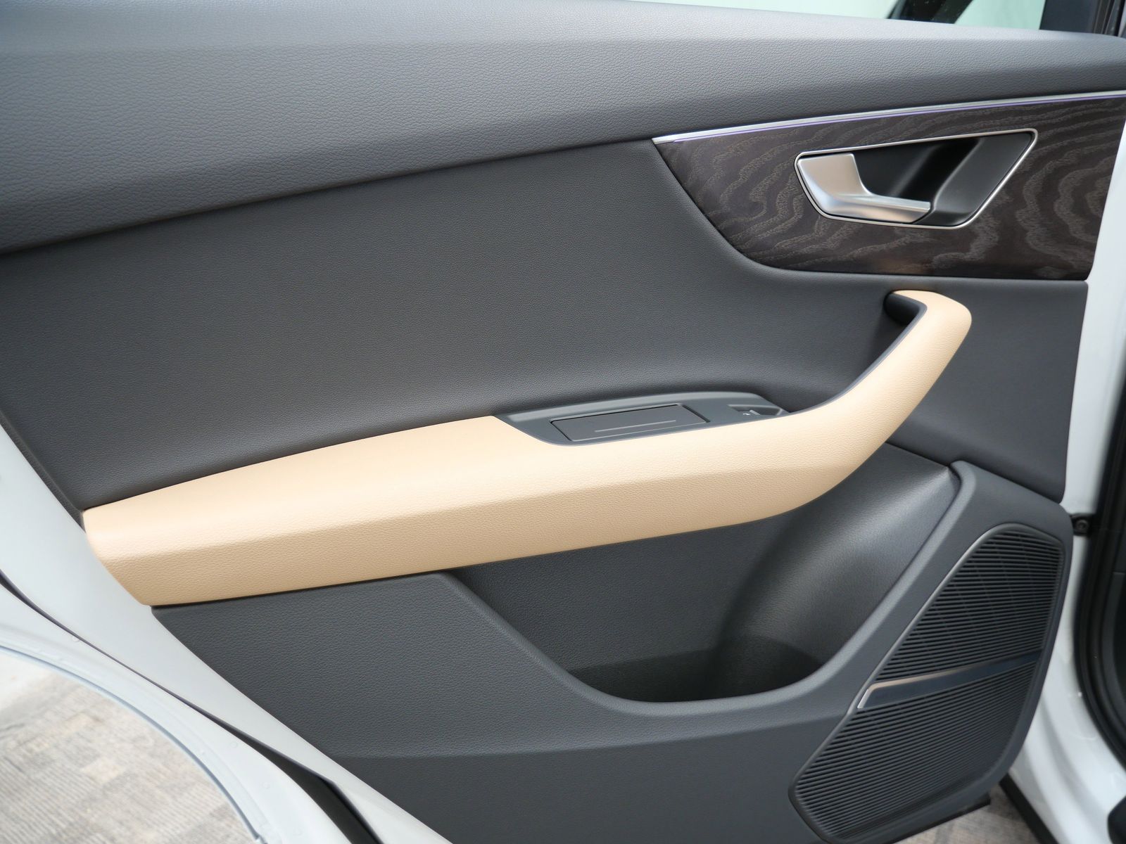 Thumbnail: 2026 Audi Q7 - 13