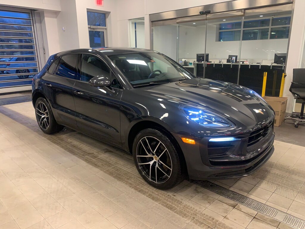 Used 2023 Porsche Macan Base SUV