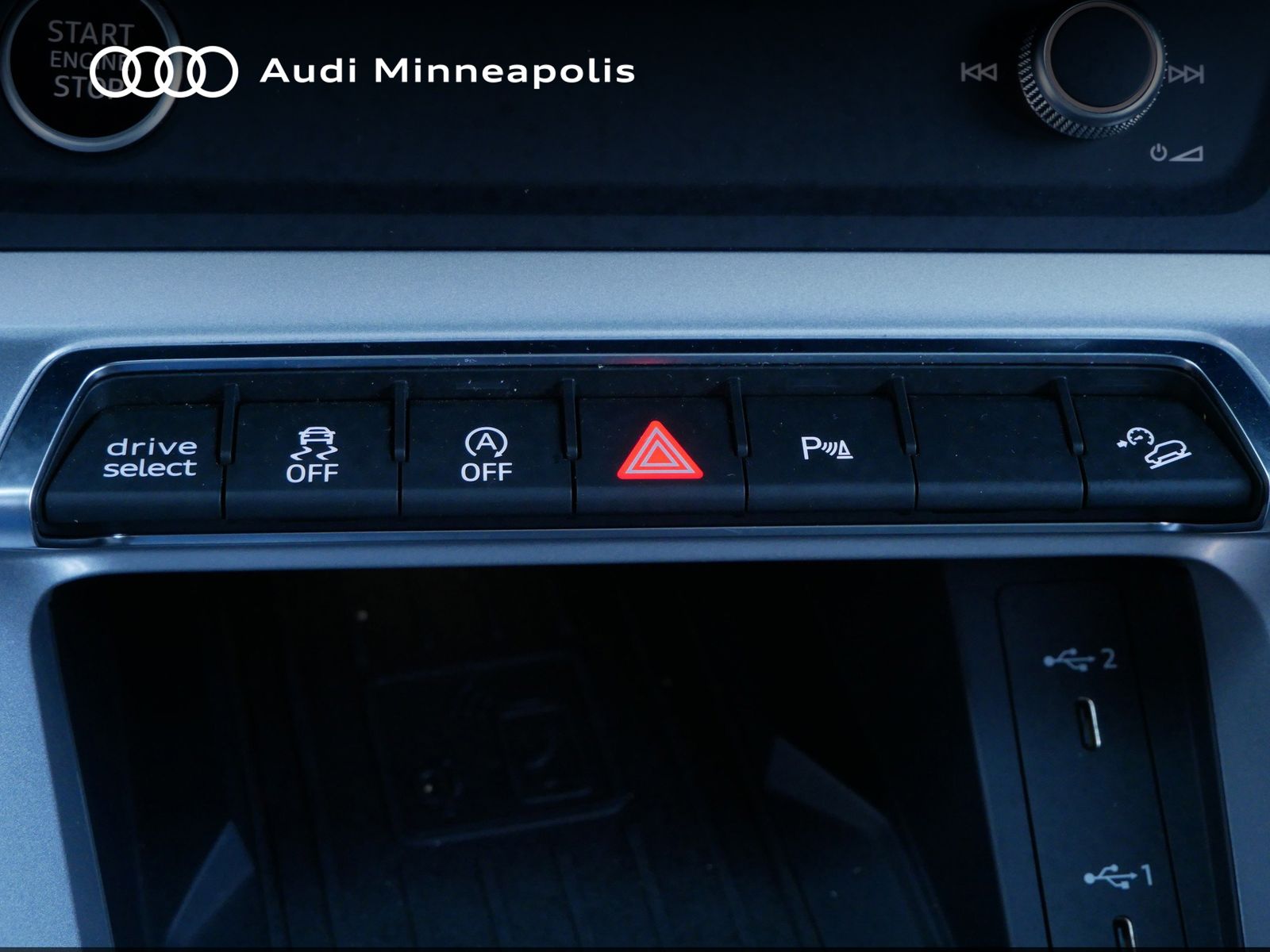 Thumbnail: 2025 Audi Q3 - 24