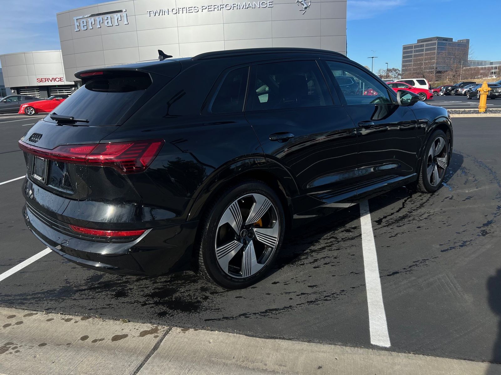 Thumbnail: 2023 Audi e-tron - 5