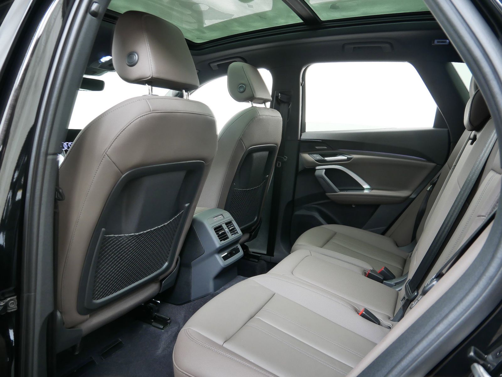 Thumbnail: 2025 Audi Q5 - 12