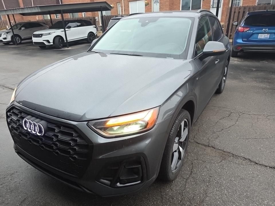 Thumbnail: 2023 Audi Q5 - 6