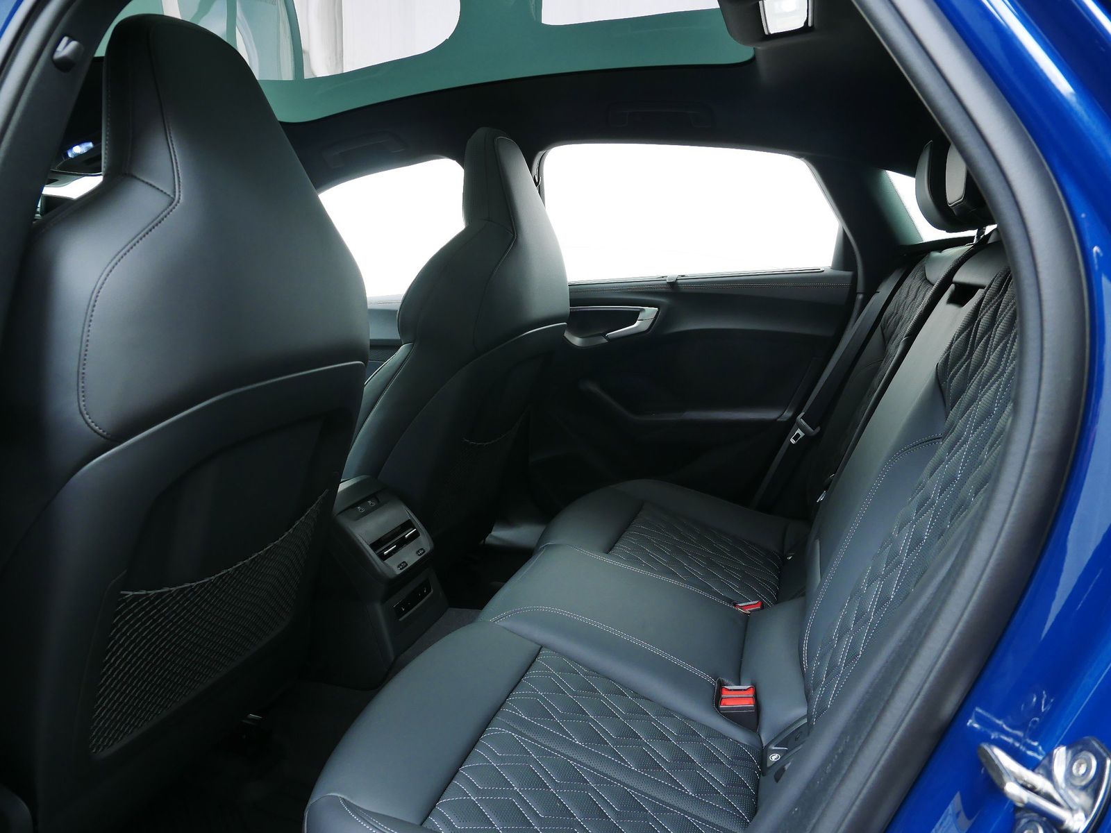 Thumbnail: 2025 Audi S5 - 13