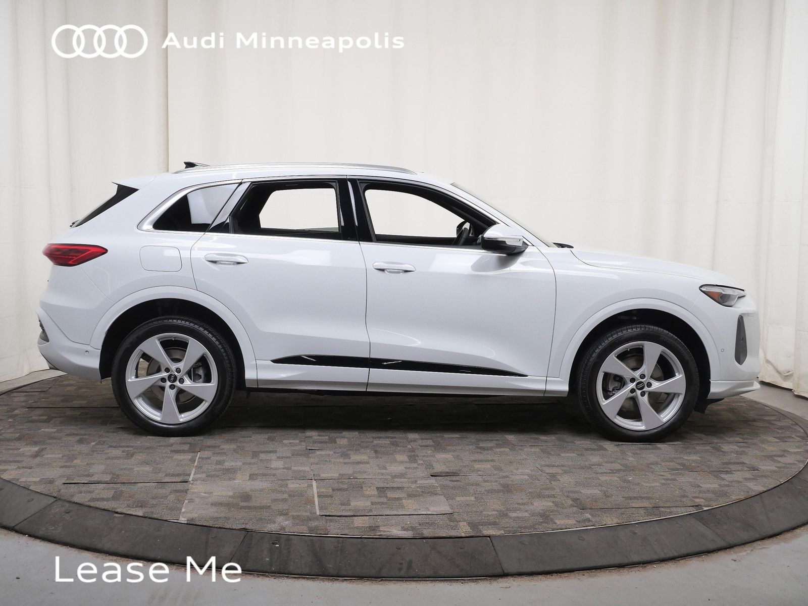 Thumbnail: 2025 Audi Q5 - 7