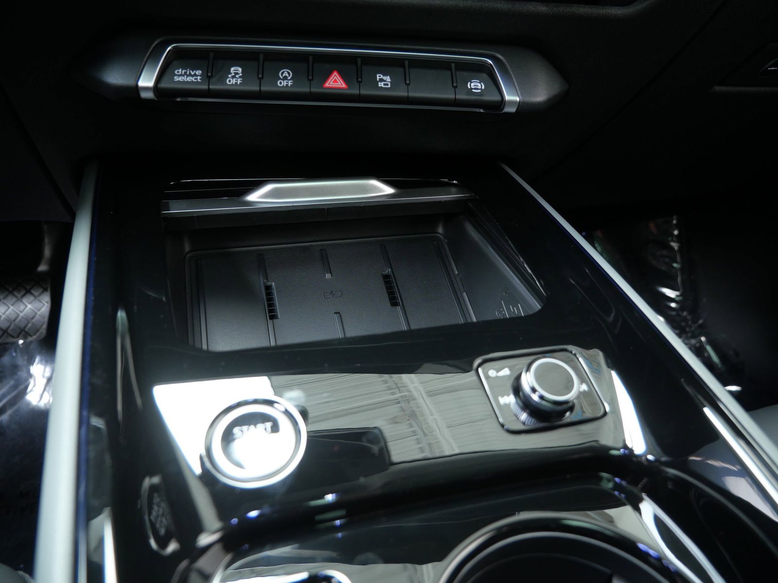 Thumbnail: 2026 Audi Q3 - 15