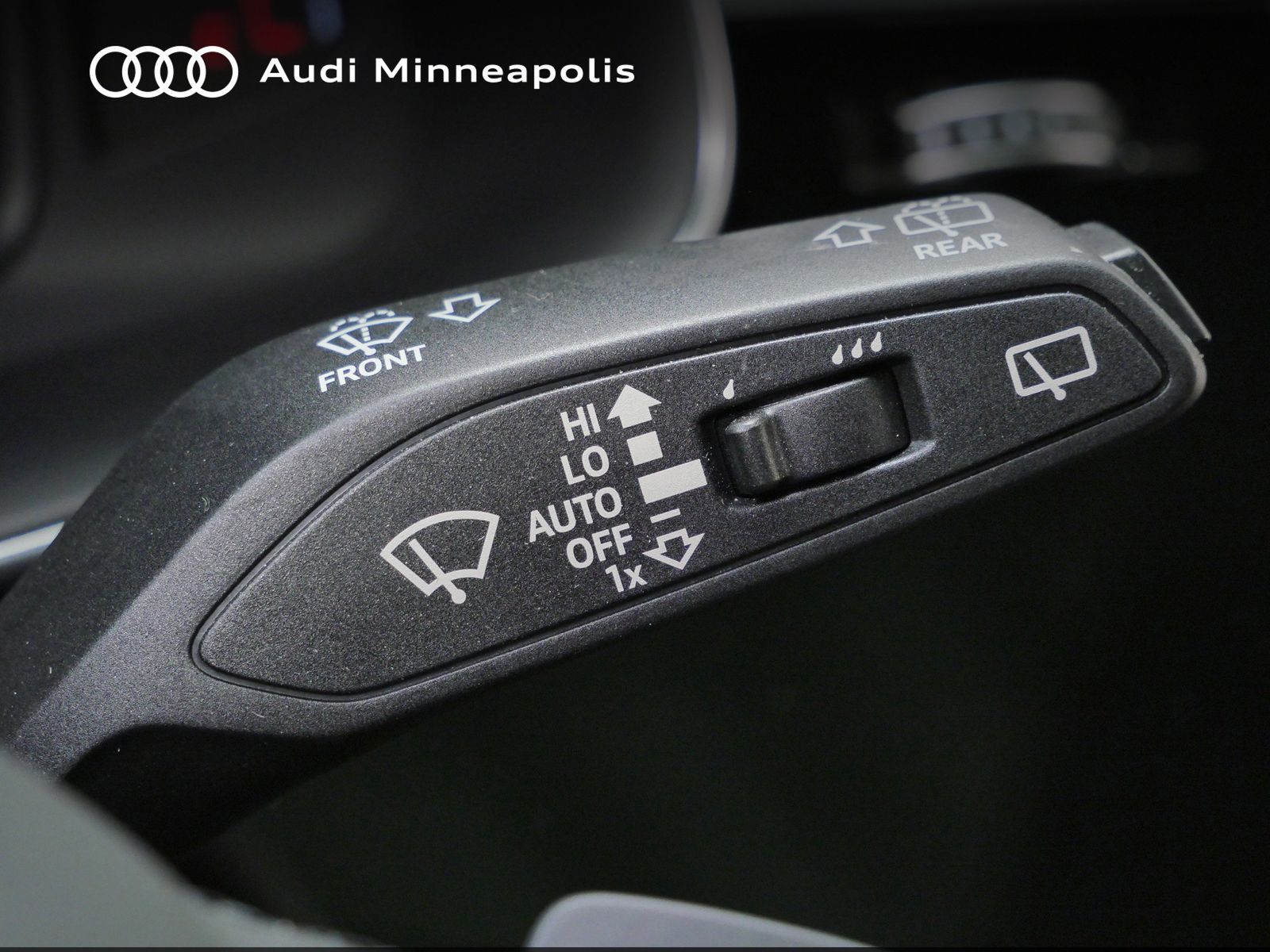 Thumbnail: 2023 Audi Q7 - 25
