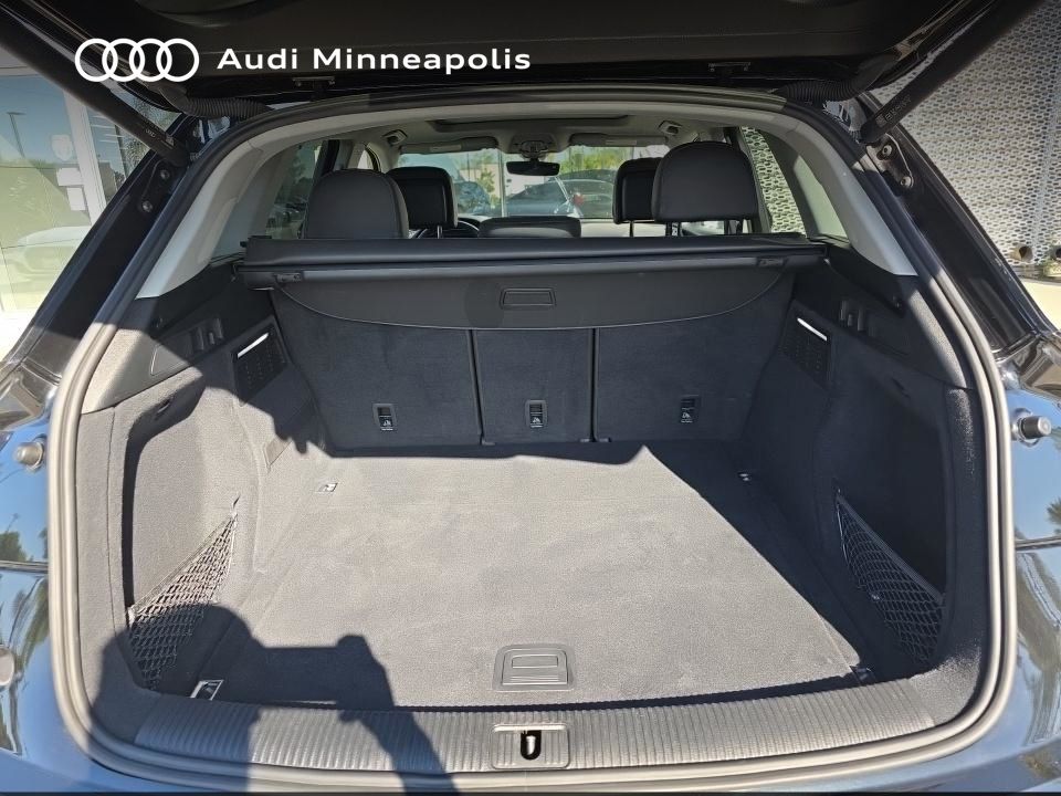 Thumbnail: 2023 Audi Q5 - 14