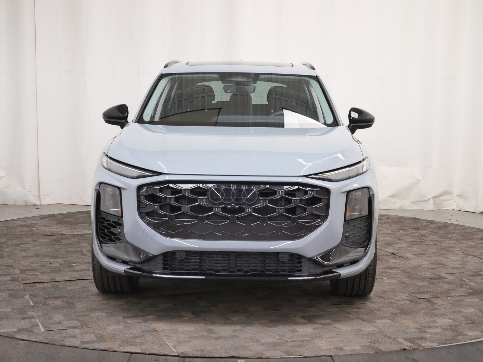 Thumbnail: 2026 Audi Q3 - 9