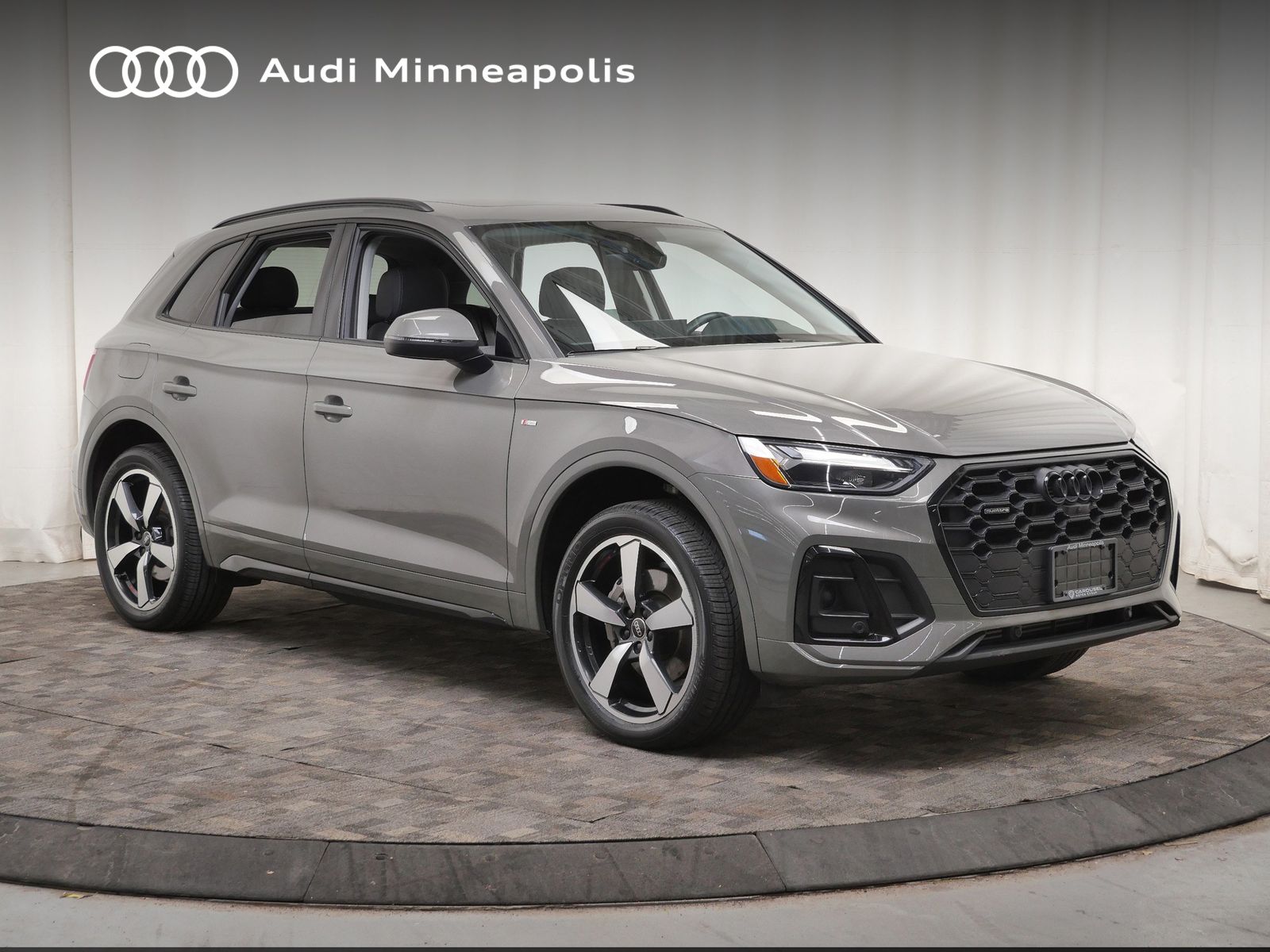 Thumbnail: 2023 Audi Q5 - 10
